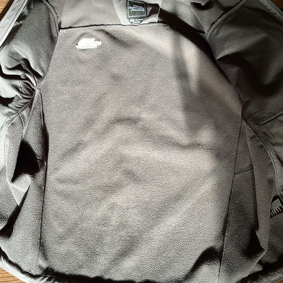 The North Face Shell Jacket - Picture 5 of 8